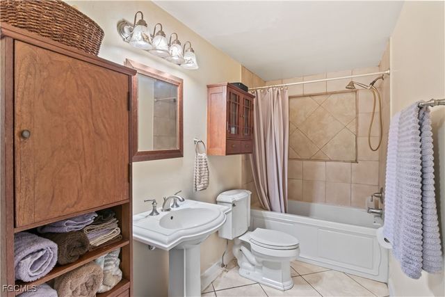 2249 Ephraim AVE, Fort Myers, FL 33907