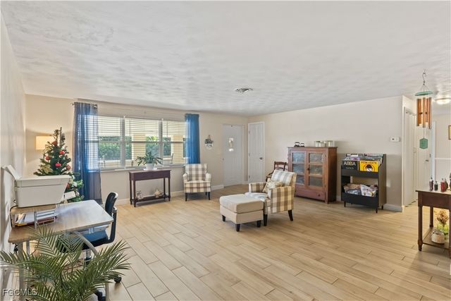 2249 Ephraim AVE, Fort Myers, FL 33907