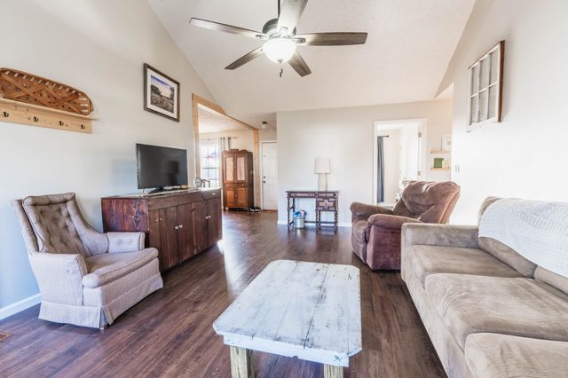 102 Elbert Ct, Christiana, TN 37037