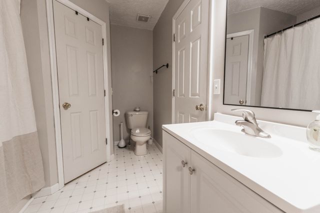 102 Elbert Ct, Christiana, TN 37037