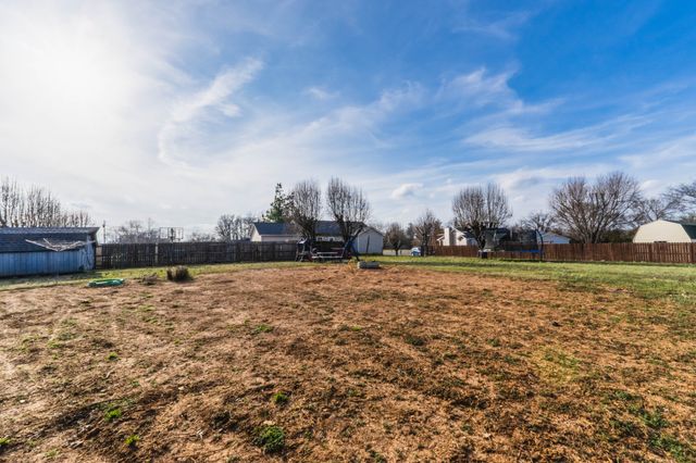 102 Elbert Ct, Christiana, TN 37037