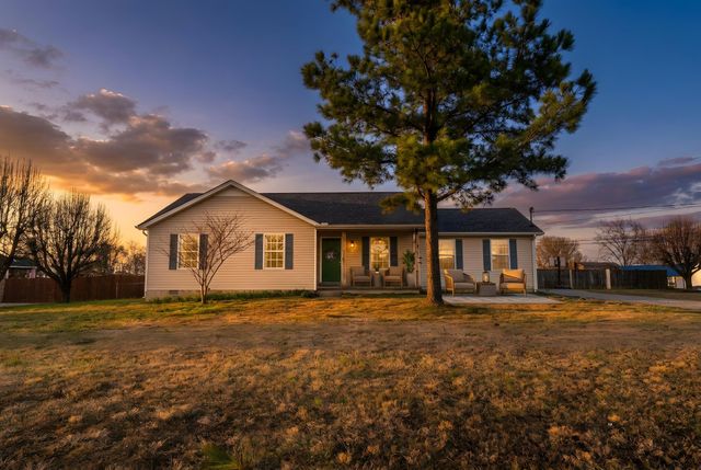 102 Elbert Ct, Christiana, TN 37037