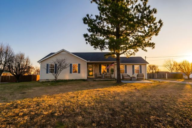 102 Elbert Ct, Christiana, TN 37037