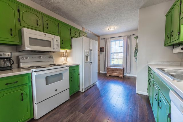 102 Elbert Ct, Christiana, TN 37037