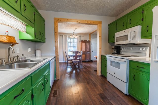 102 Elbert Ct, Christiana, TN 37037