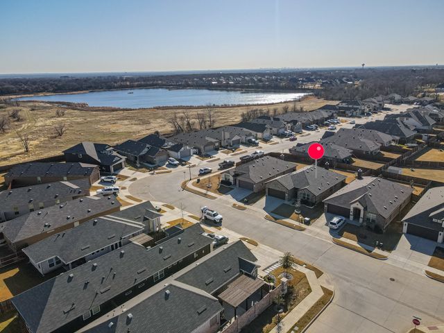 706 Presidio Street, Aubrey, TX 76227