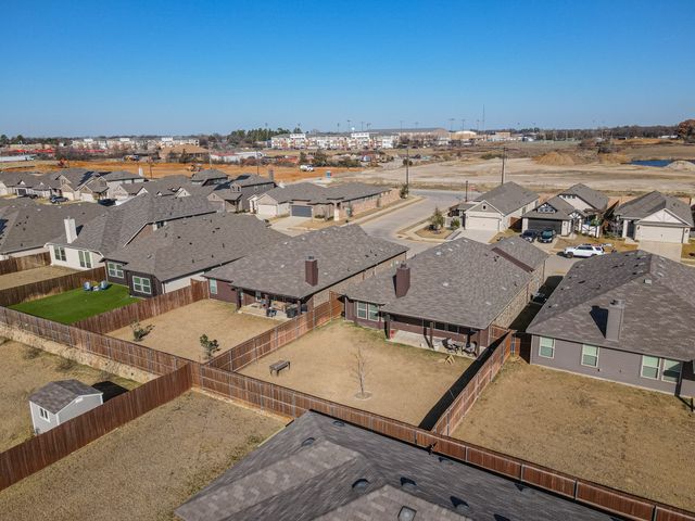 706 Presidio Street, Aubrey, TX 76227