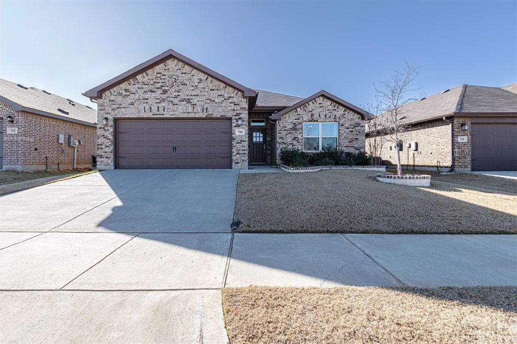 706 Presidio Street, Aubrey, TX 76227