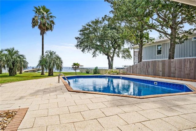 10651 County Road 1, Fairhope, AL 36532