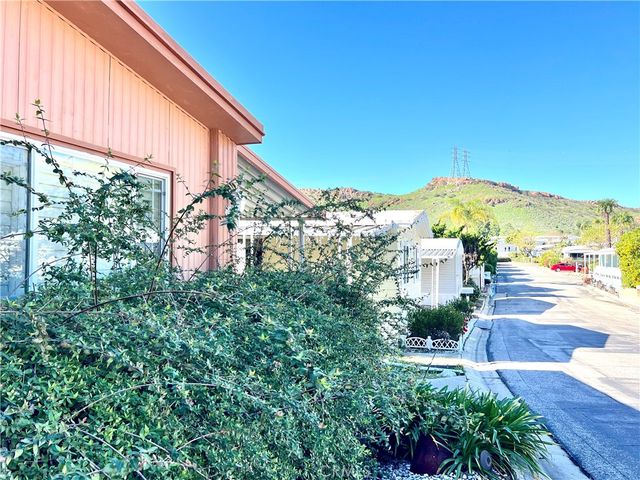 91 Monte Vista, Newbury Park, CA 91320
