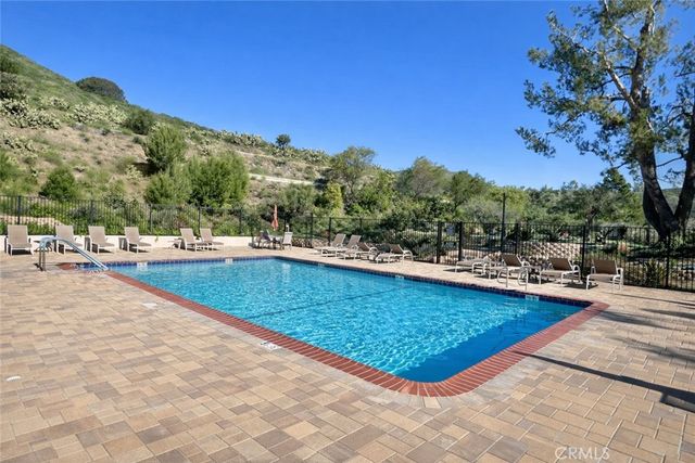 91 Monte Vista, Newbury Park, CA 91320