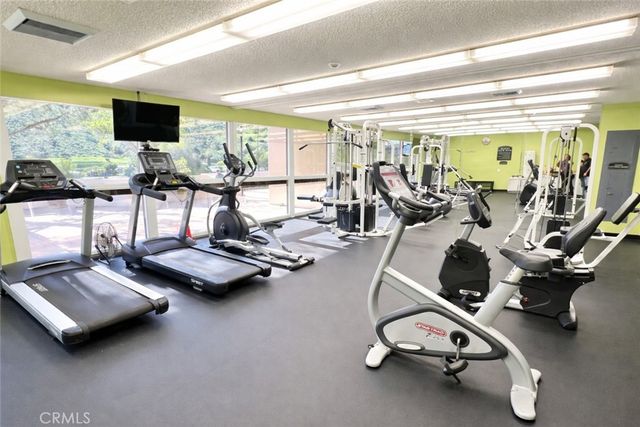 91 Monte Vista, Newbury Park, CA 91320