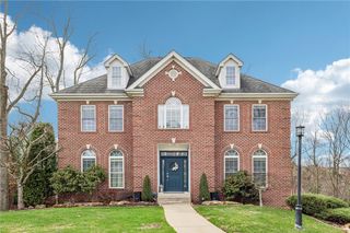 404 Ironwood Dr, Cecil, PA 15317