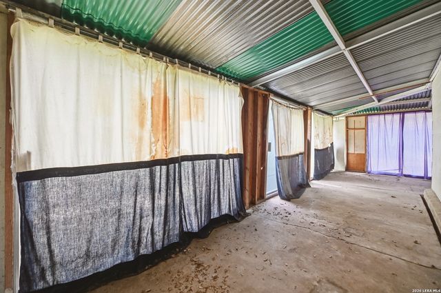 4835 BINZ ENGLEMAN RD, Kirby, TX 78219