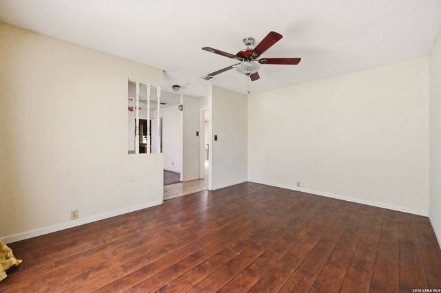 4835 BINZ ENGLEMAN RD, Kirby, TX 78219