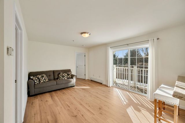 107 John Fay Rd Apt 204, South Burlington, VT 05403