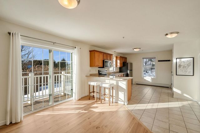 107 John Fay Rd Apt 204, South Burlington, VT 05403