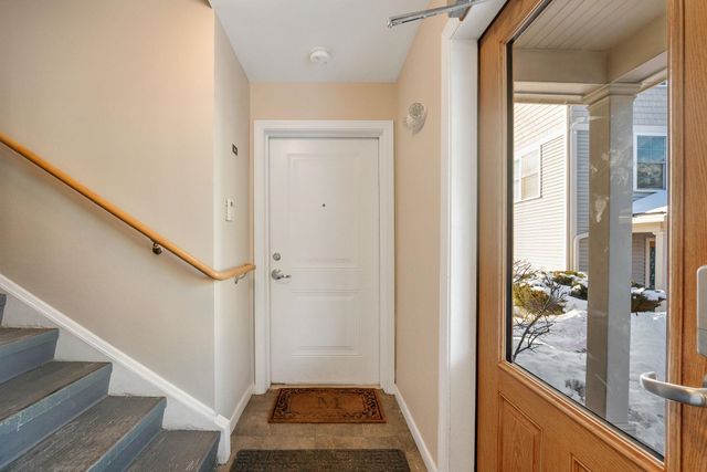 107 John Fay Rd Apt 204, South Burlington, VT 05403