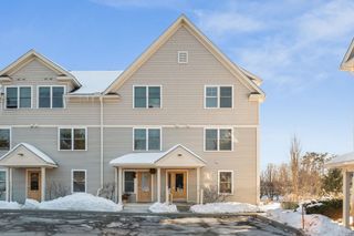 107 John Fay Rd Apt 204, South Burlington, VT 05403
