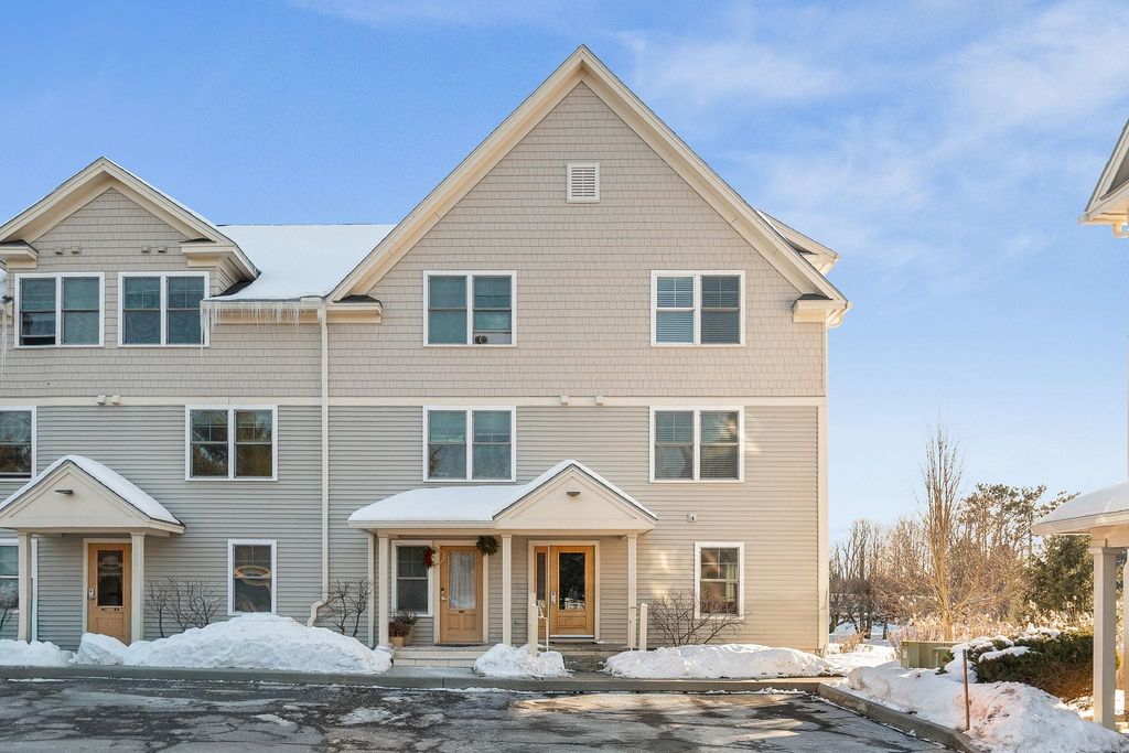 107 John Fay Rd Apt 204, South Burlington, VT 05403