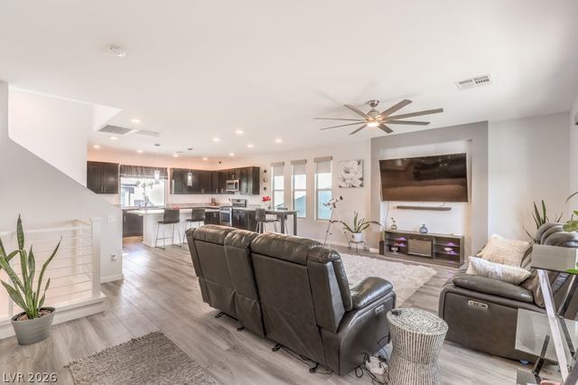 8086 Misty Canyon Avenue, Las Vegas, NV 89113