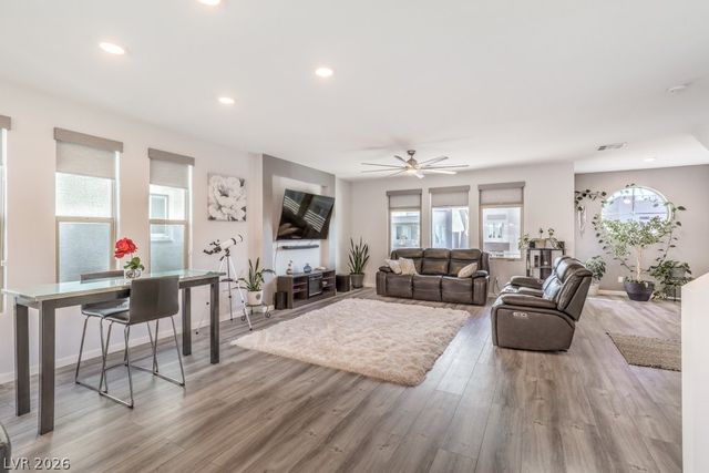 8086 Misty Canyon Avenue, Las Vegas, NV 89113