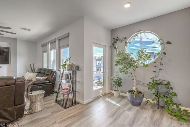 8086 Misty Canyon Avenue, Las Vegas, NV 89113