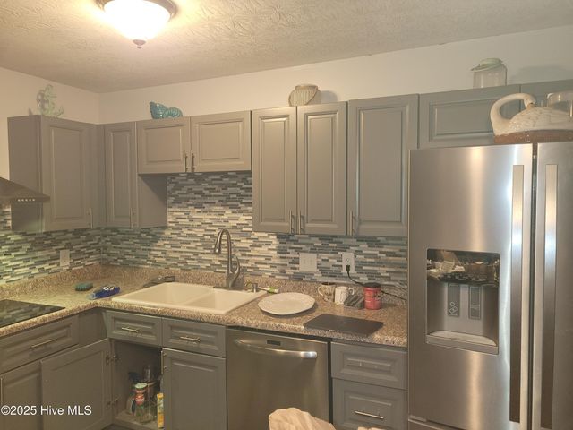 128 Lehigh Road, Wilmington, NC 28412