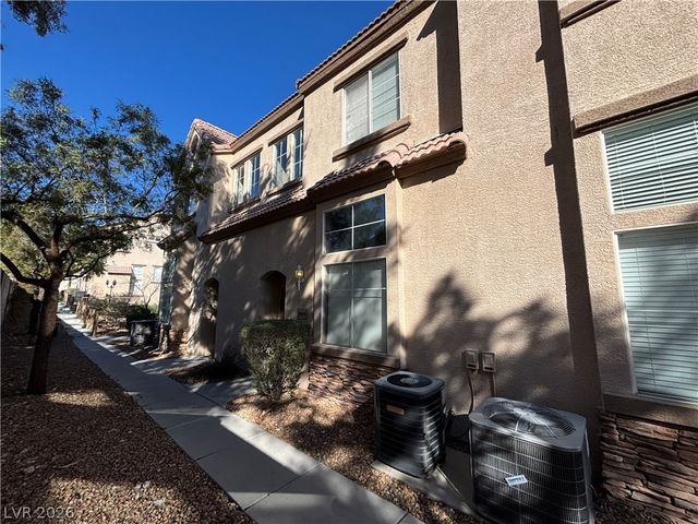 8409 Tiger Woods Avenue, Las Vegas, NV 89128