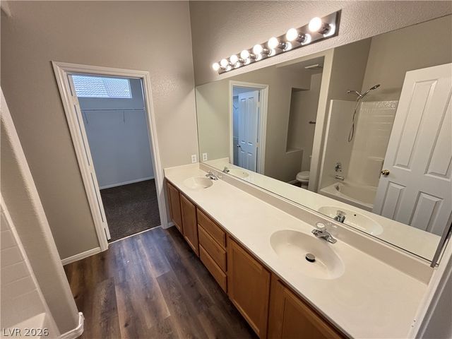 8409 Tiger Woods Avenue, Las Vegas, NV 89128