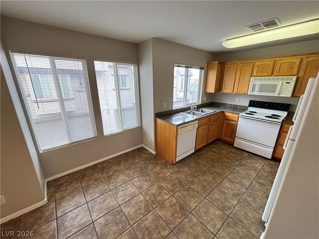 8409 Tiger Woods Avenue, Las Vegas, NV 89128