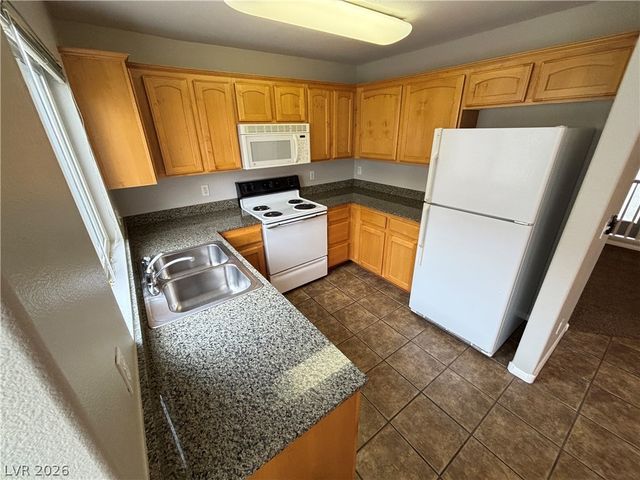 8409 Tiger Woods Avenue, Las Vegas, NV 89128