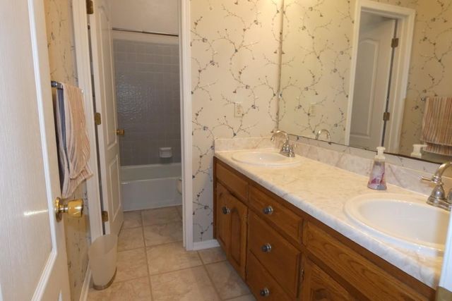 2303 NW Crosby Park, Lawton, OK 73505