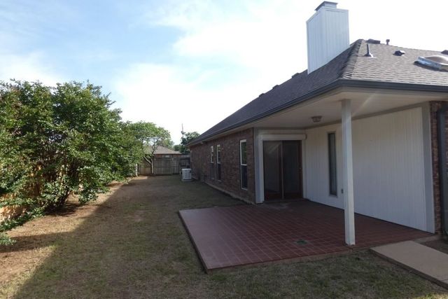 2303 NW Crosby Park, Lawton, OK 73505