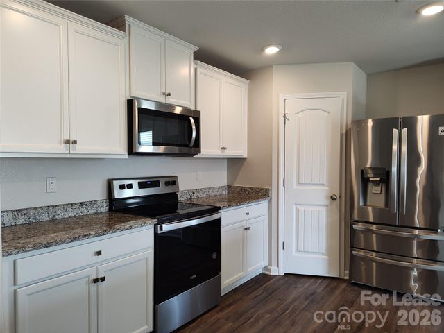 9220 Creedmore Hills Drive, Charlotte, NC 28214