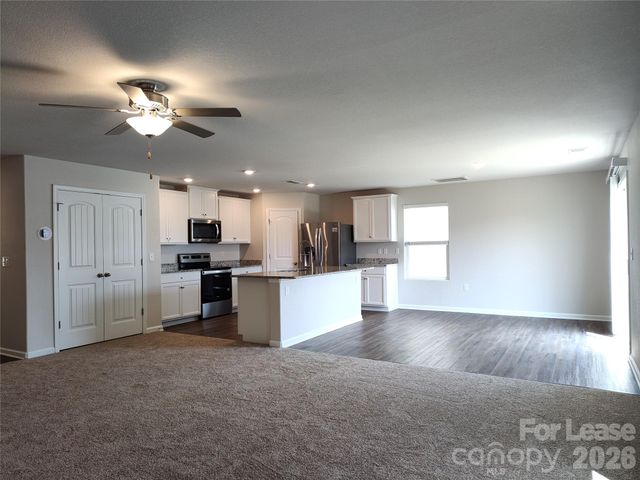 9220 Creedmore Hills Drive, Charlotte, NC 28214