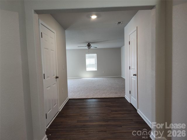9220 Creedmore Hills Drive, Charlotte, NC 28214