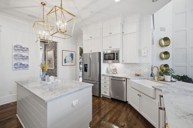 1037 Firestone Dr, Franklin, TN 37067