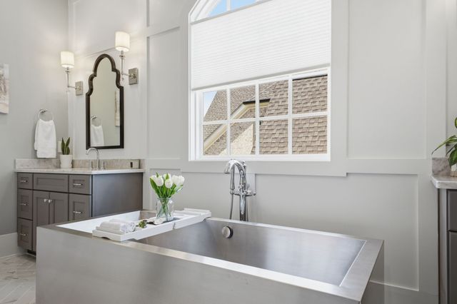 1037 Firestone Dr, Franklin, TN 37067