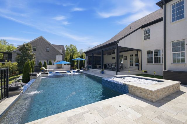 1037 Firestone Dr, Franklin, TN 37067