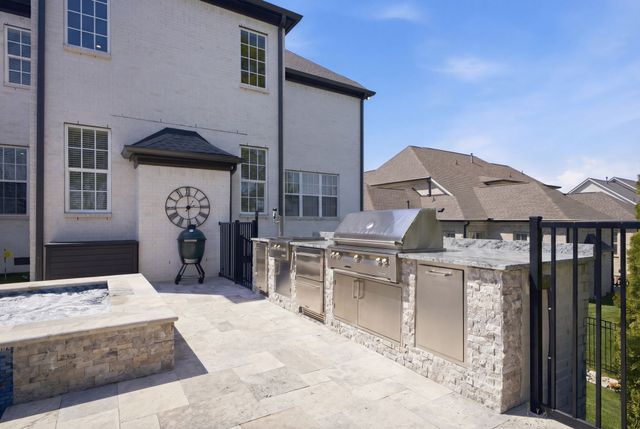 1037 Firestone Dr, Franklin, TN 37067