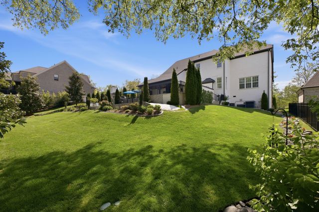 1037 Firestone Dr, Franklin, TN 37067