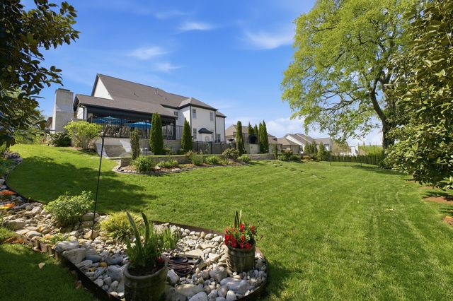 1037 Firestone Dr, Franklin, TN 37067