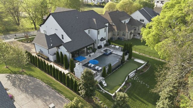 1037 Firestone Dr, Franklin, TN 37067