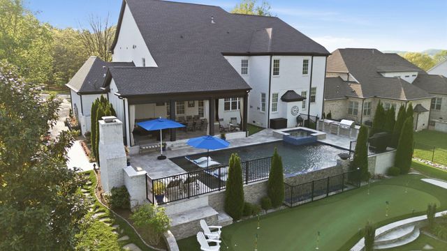 1037 Firestone Dr, Franklin, TN 37067