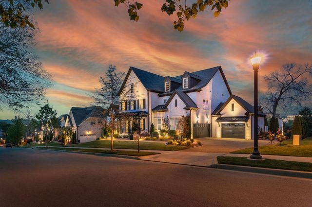 1037 Firestone Dr, Franklin, TN 37067