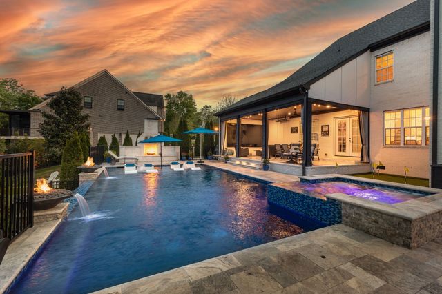 1037 Firestone Dr, Franklin, TN 37067