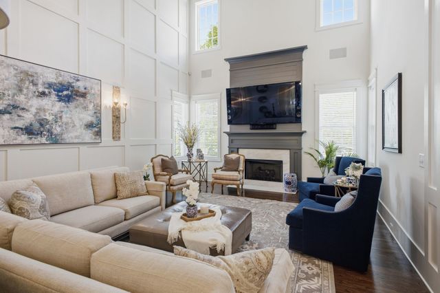 1037 Firestone Dr, Franklin, TN 37067