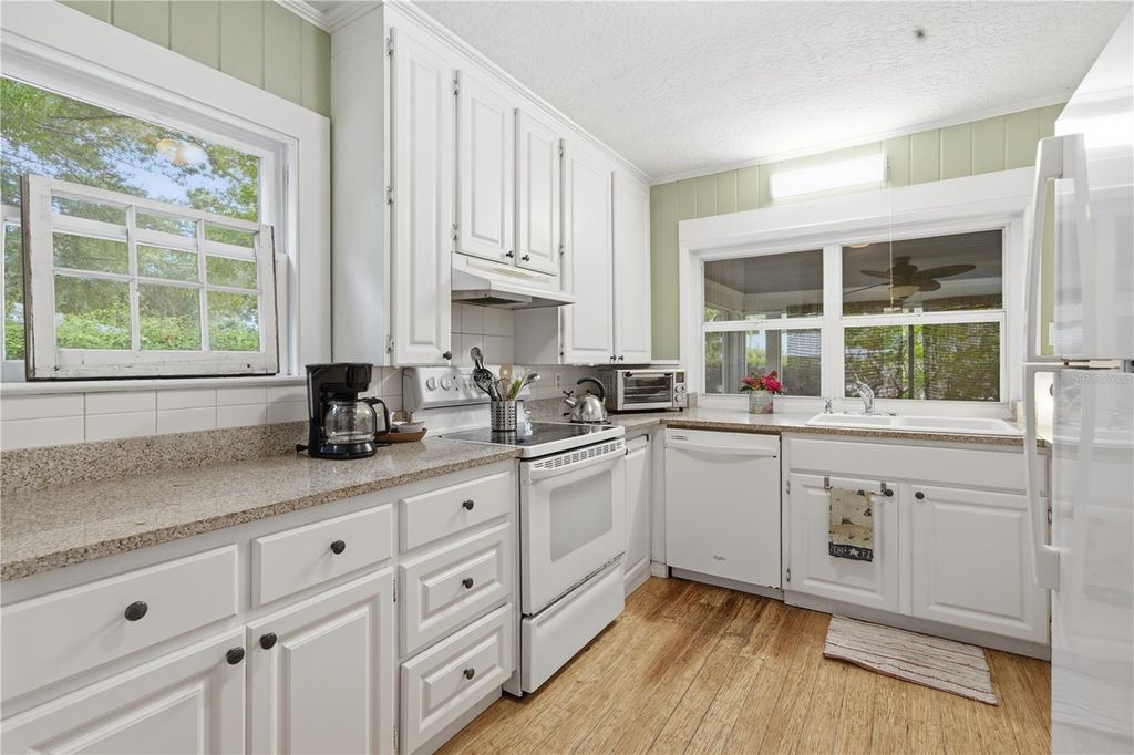 411 W 48TH STREET, BRADENTON, FL 34209 — photo 3