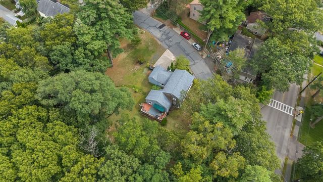 2 Border Rd, Natick, MA 01760